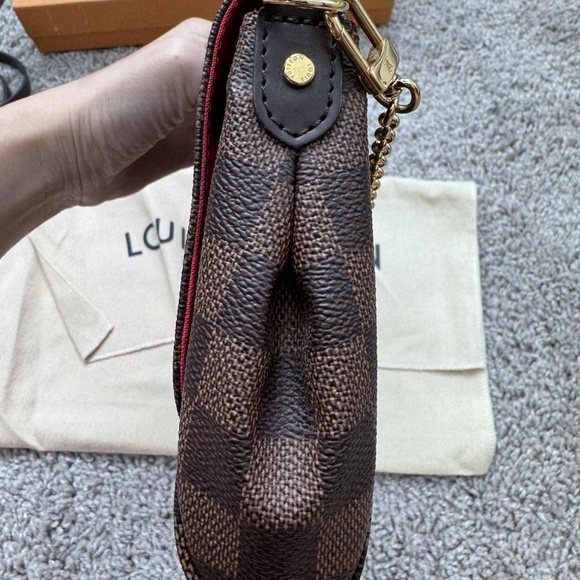 Louis Vuitton Damier Ebene Favorite MM - Picture 2 of 13